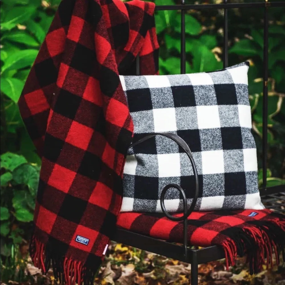 New🌟Free People-Faribault Buffalo Check Wool Throw Red and Black